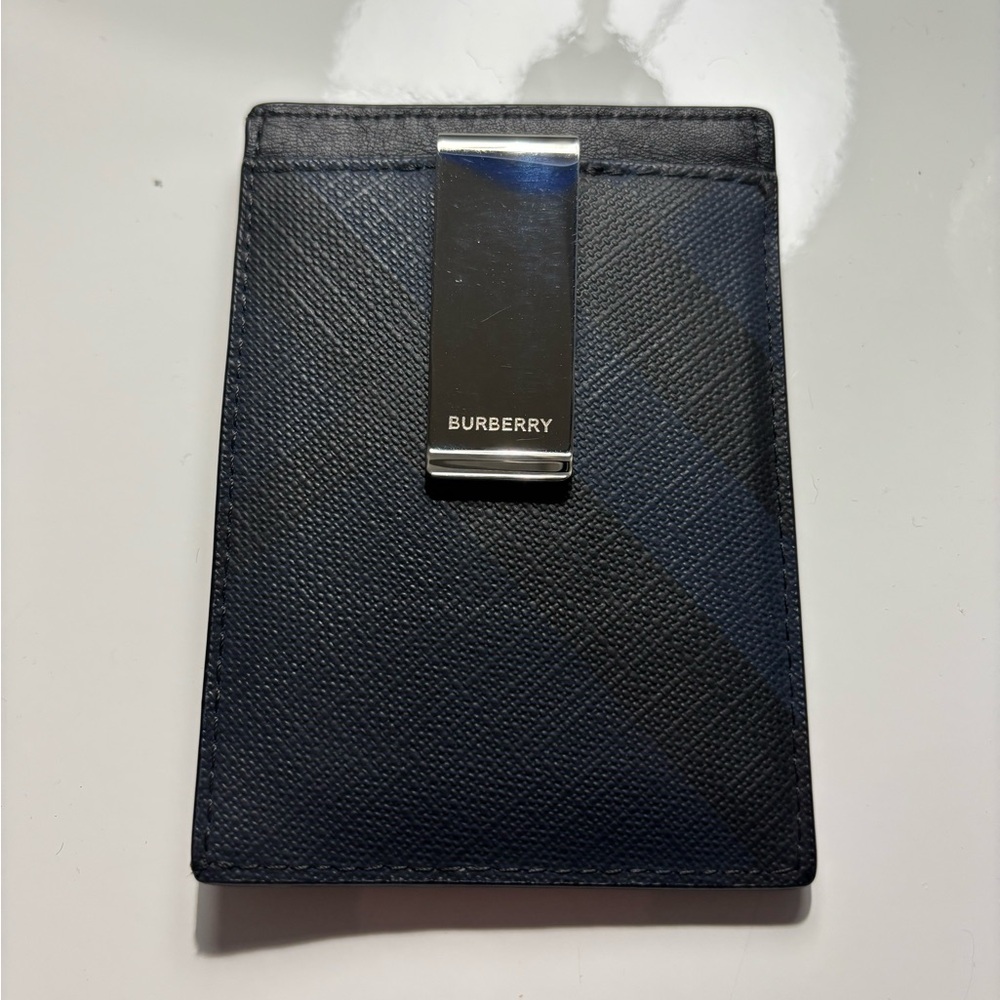 Burberry Navy Check Card Holder w/ Silver Money Clip – NEW, Elegant & Authentic
